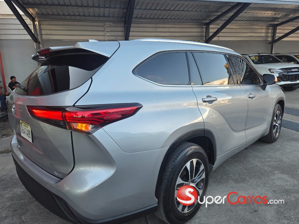 2020 Toyota Highlander XLE — foto 7 / 11