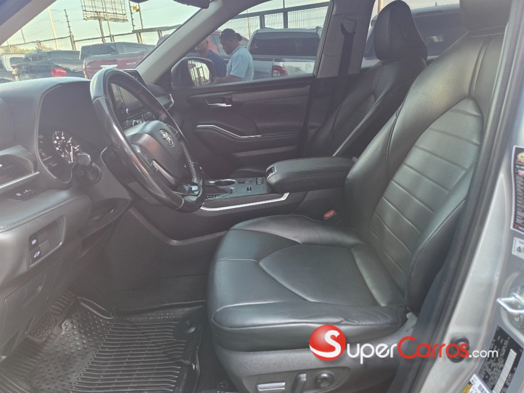2020 Toyota Highlander XLE — foto 9 / 11