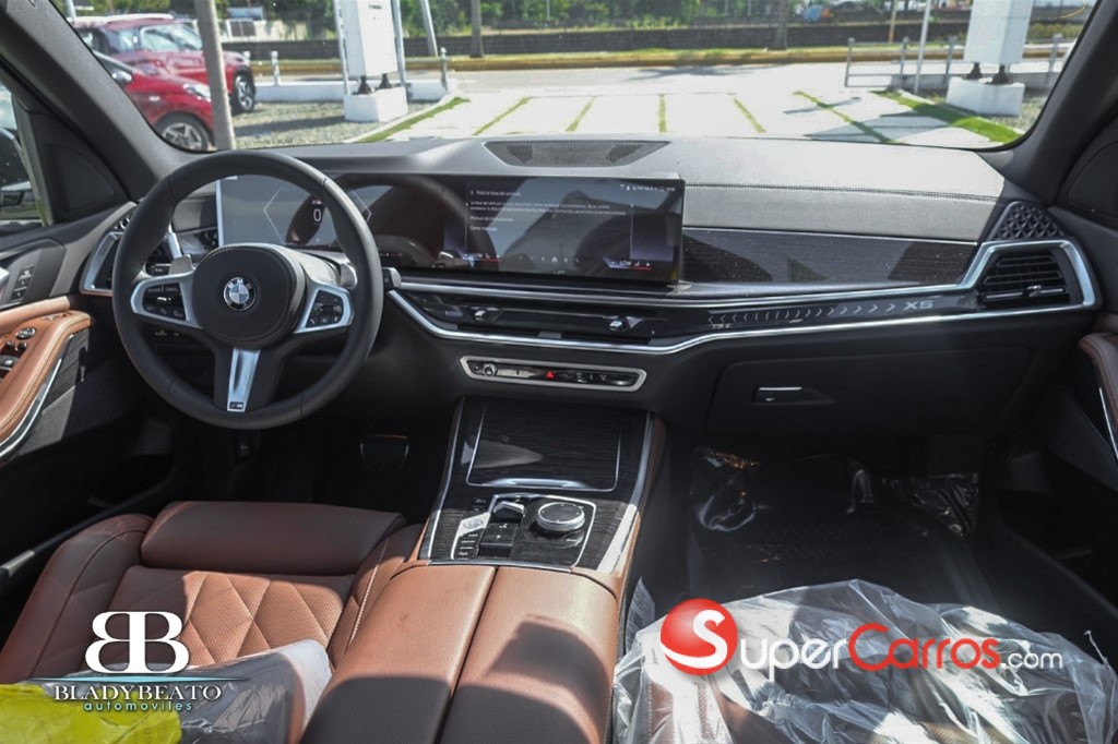 2026 BMW X 5 XDRIVE 40i M PACKAGE — foto 8 / 12