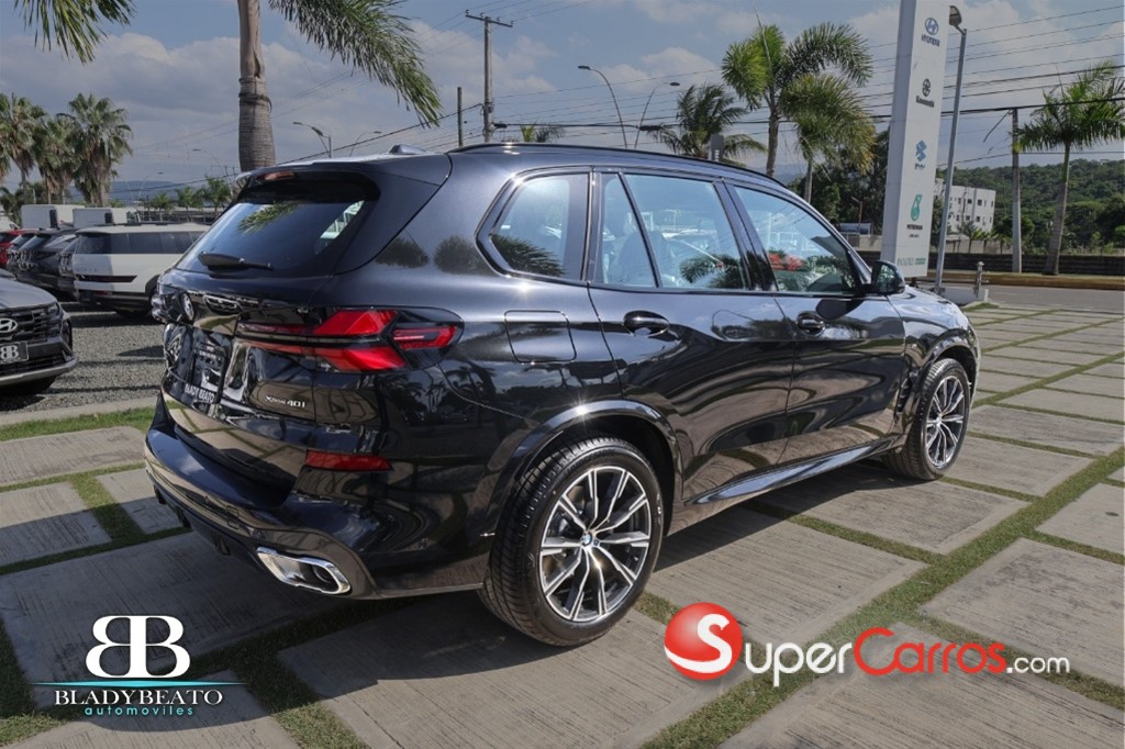 2026 BMW X 5 XDRIVE 40i M PACKAGE — foto 9 / 12