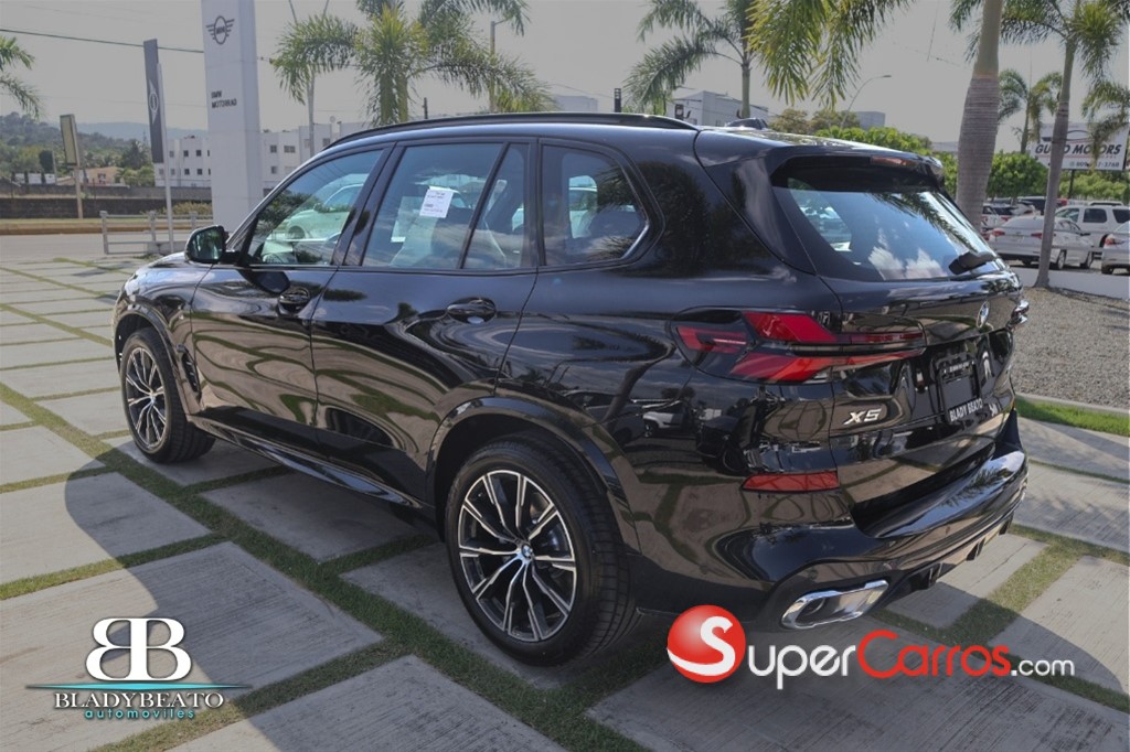 2026 BMW X 5 XDRIVE 40i M PACKAGE — foto 11 / 12