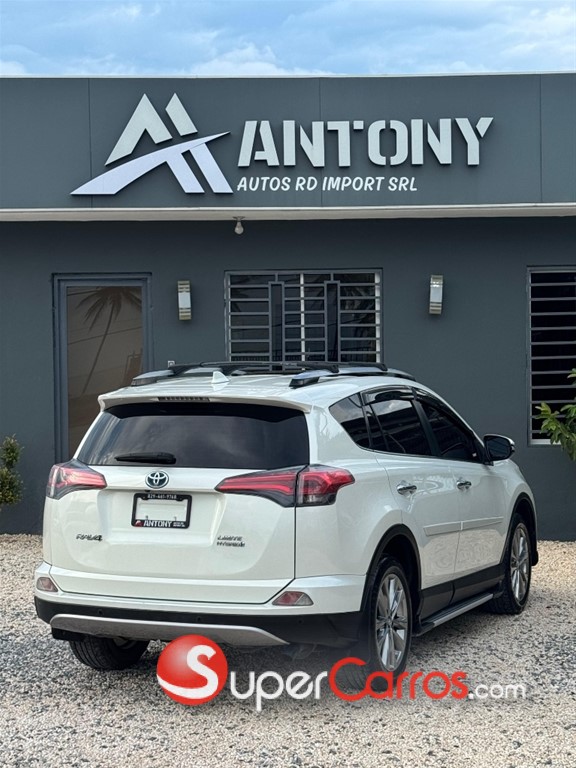 2018 Toyota RAV4 Limited Hybrid — foto 6 / 10