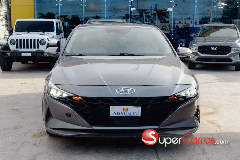 2022 Hyundai Elantra Limited — foto 2 / 9