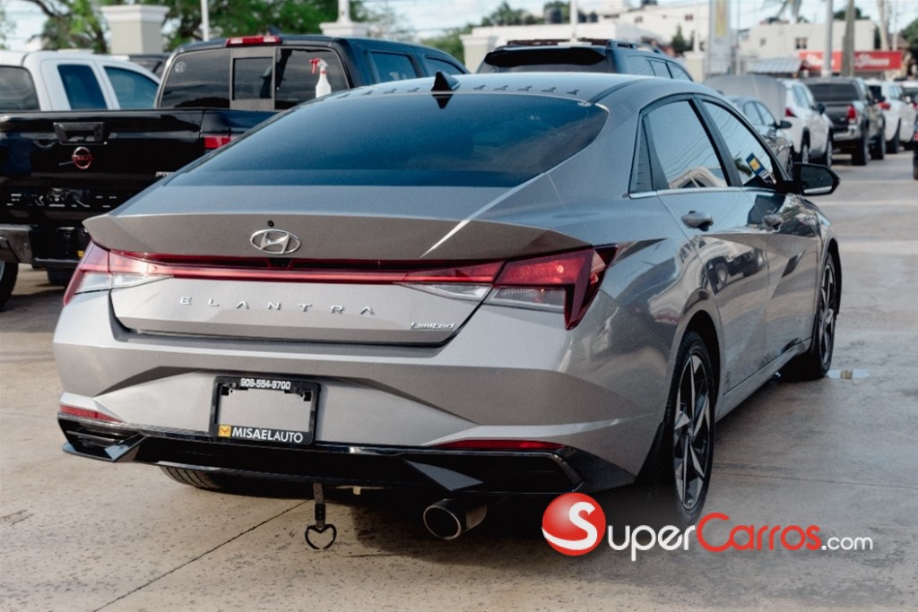 2022 Hyundai Elantra Limited — foto 5 / 9
