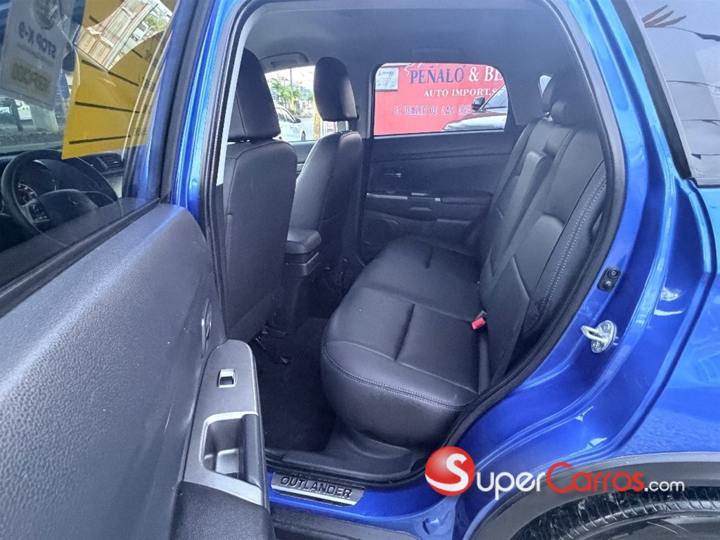 2021 Mitsubishi Motors Outlander Sport — foto 8 / 12