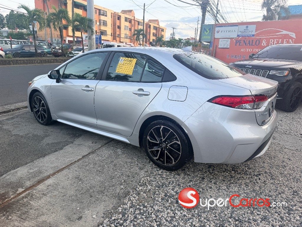 2021 Toyota Corolla LE Plus — foto 4 / 10