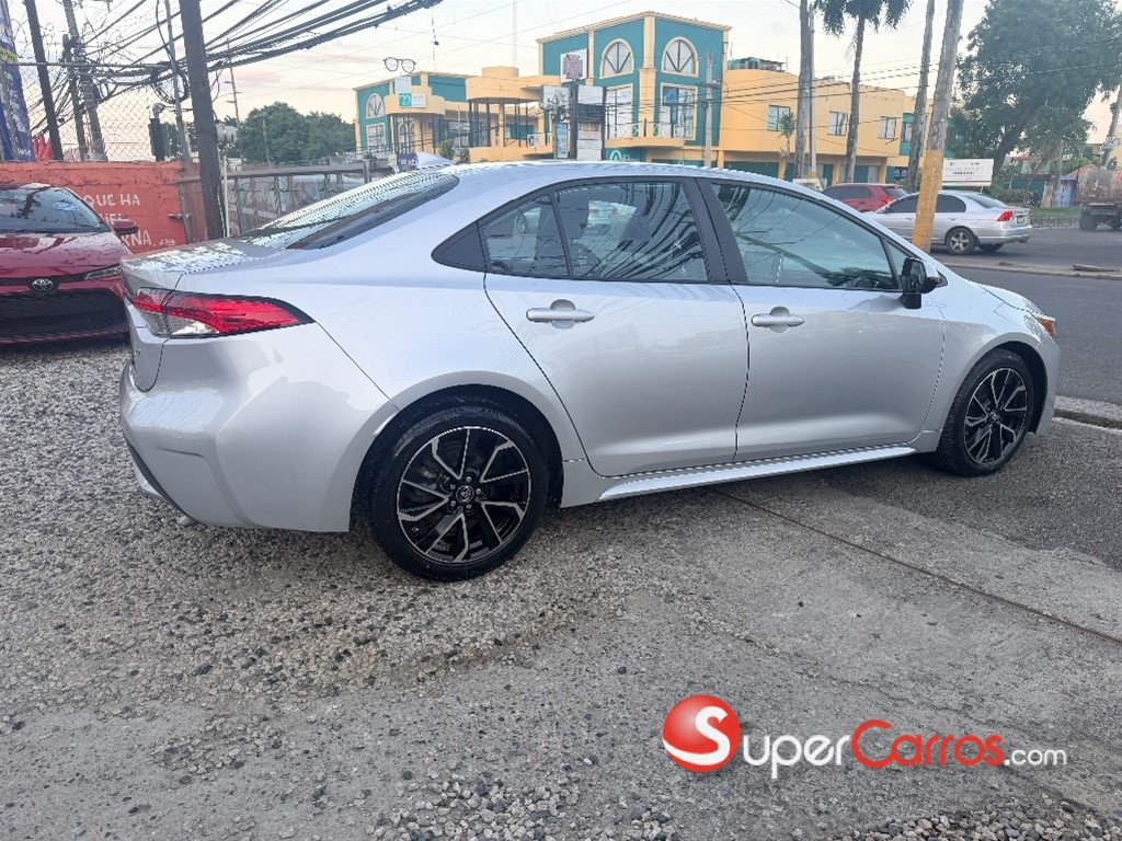 2021 Toyota Corolla LE Plus — foto 6 / 10