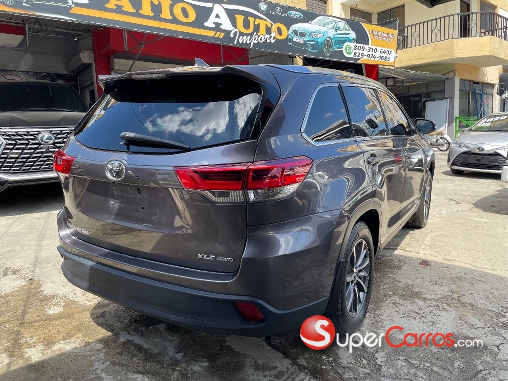 2019 Toyota Highlander XLE — foto 8 / 12