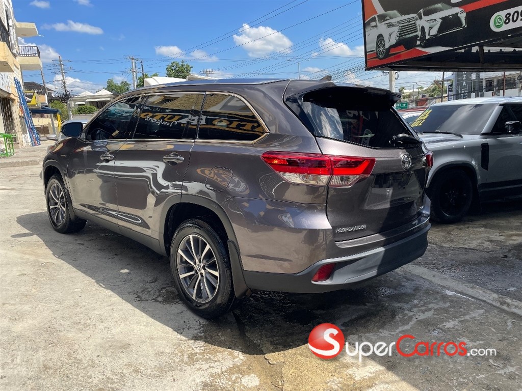 2019 Toyota Highlander XLE — foto 10 / 12