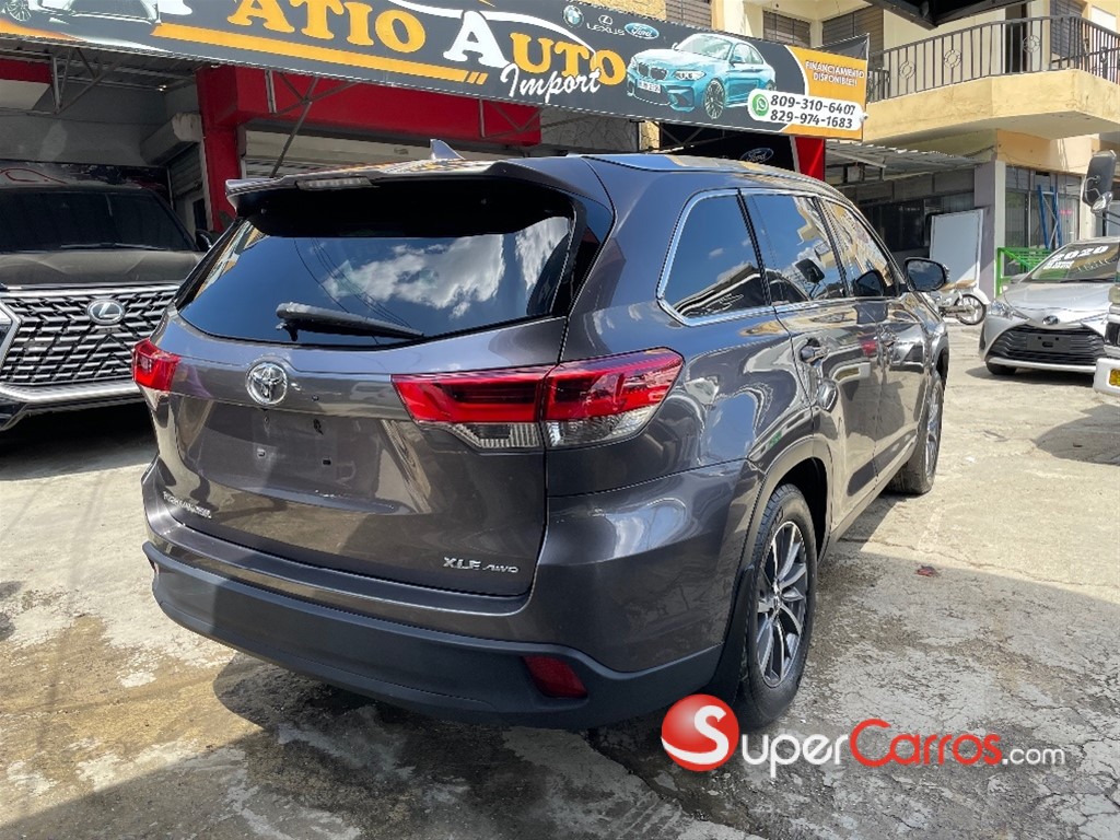 2019 Toyota Highlander XLE — foto 11 / 12