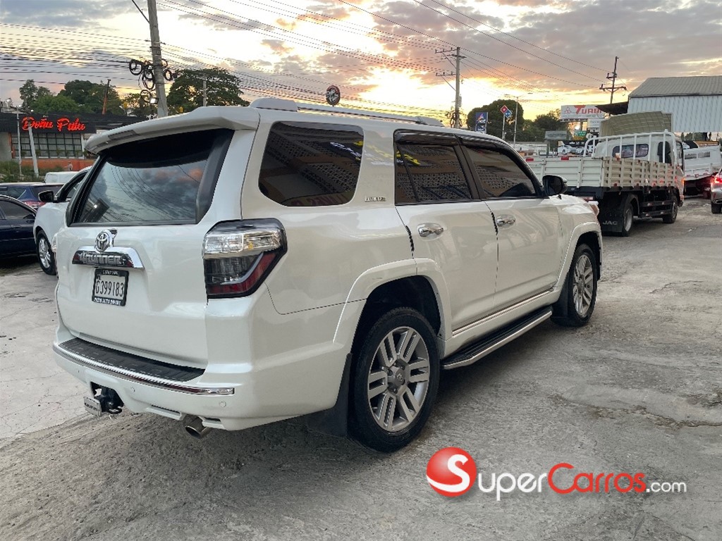 2013 Toyota 4 Runner — foto 6 / 12