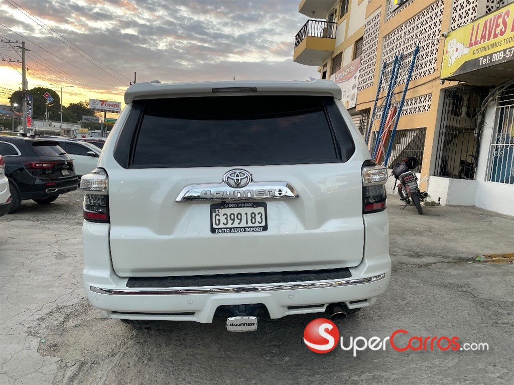 2013 Toyota 4 Runner — foto 9 / 12