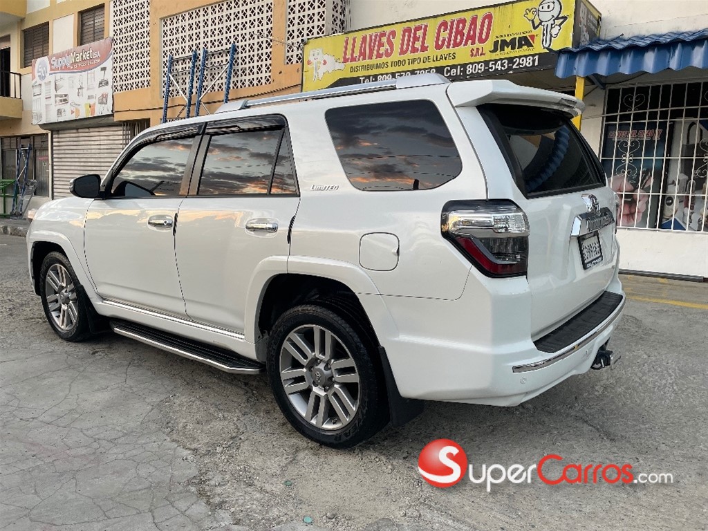 2013 Toyota 4 Runner — foto 10 / 12
