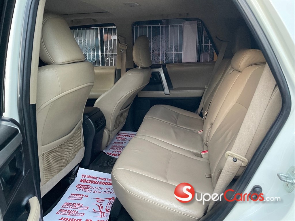 2013 Toyota 4 Runner — foto 12 / 12