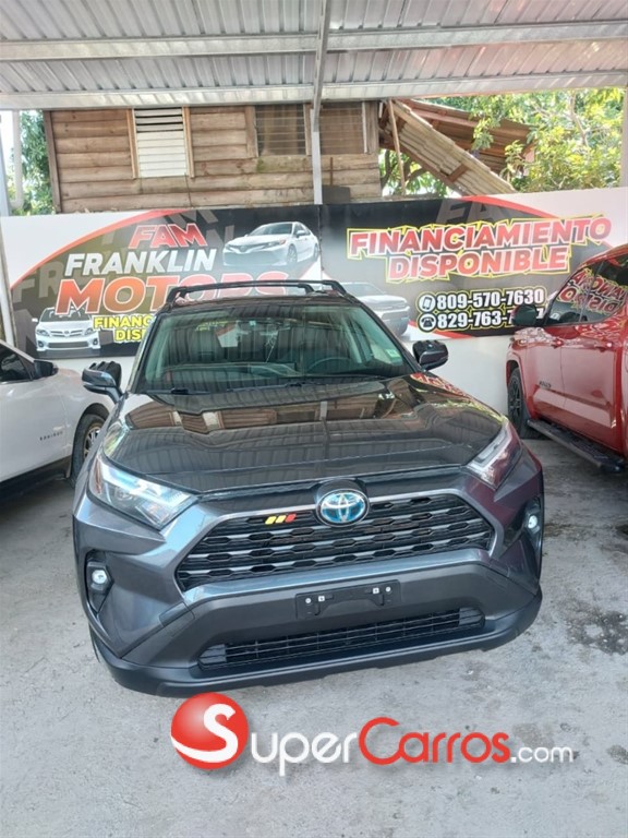 2022 Toyota RAV4 XLE Hybrid — foto 2 / 9