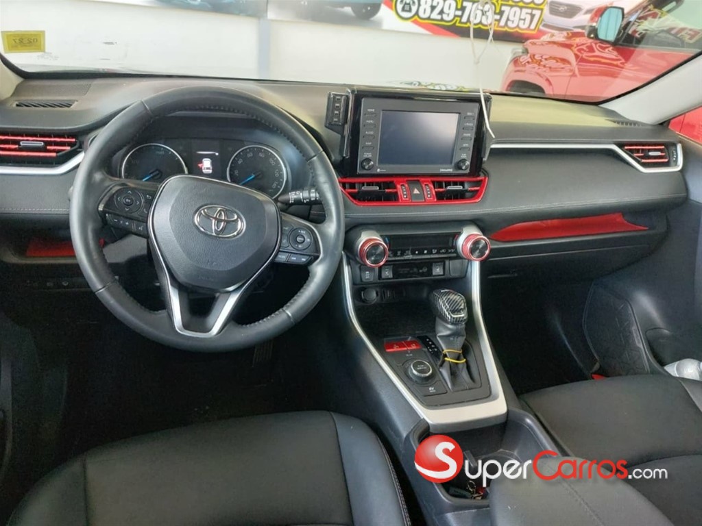 2022 Toyota RAV4 XLE Hybrid — foto 5 / 9