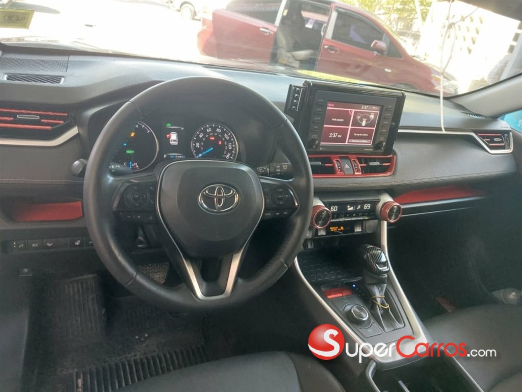 2022 Toyota RAV4 XLE Hybrid — foto 6 / 9