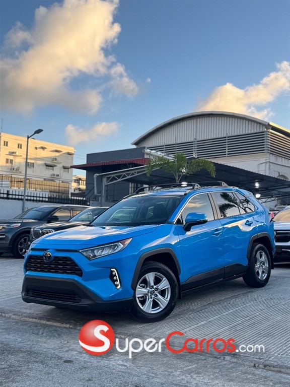 2020 Toyota RAV4 XLE Premium
