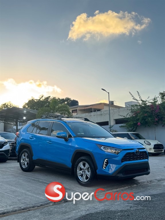 2020 Toyota RAV4 XLE Premium — foto 3 / 12