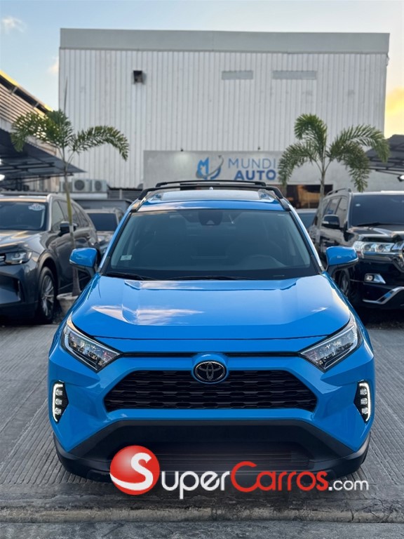 2020 Toyota RAV4 XLE Premium — foto 4 / 12