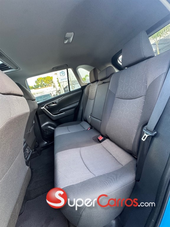 2020 Toyota RAV4 XLE Premium — foto 12 / 12