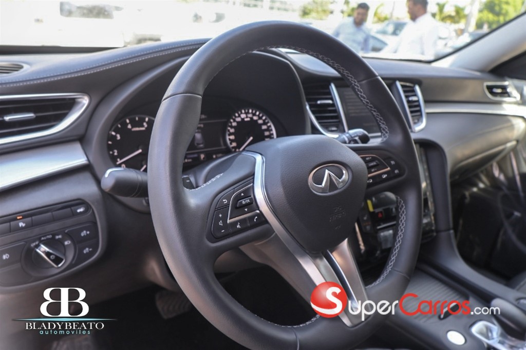 2023 Infiniti QX-50 Essential — foto 10 / 12
