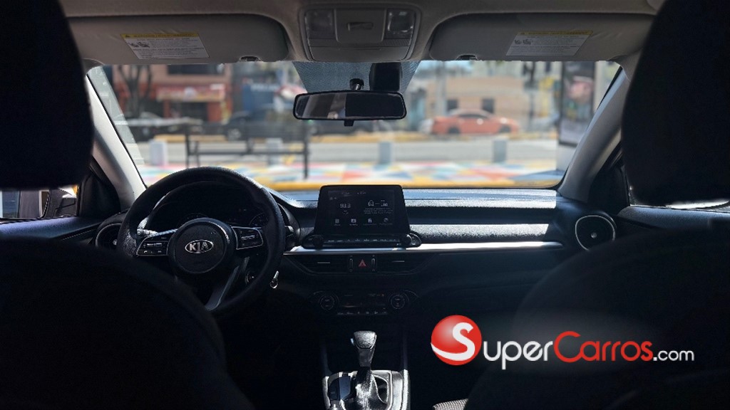 2019 Kia Forte LXS — foto 9 / 11