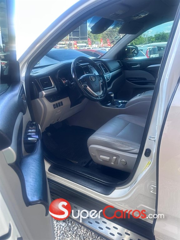 2017 Toyota Highlander Hybrid XLE — foto 3 / 6