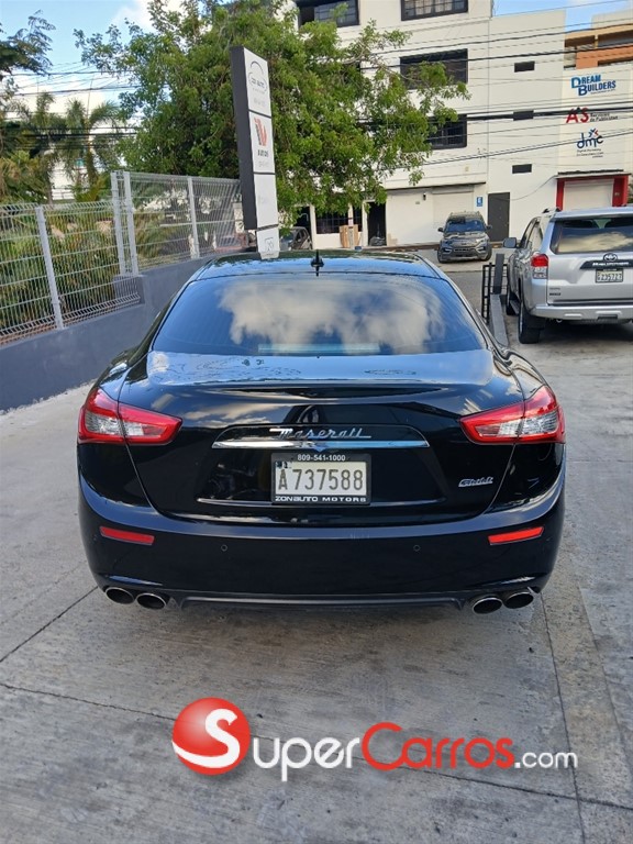 2016 Maserati Ghibli — foto 8 / 10