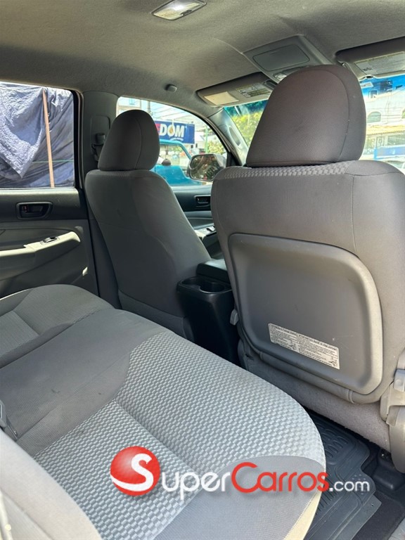2012 Toyota Tacoma PreRunner — foto 9 / 12