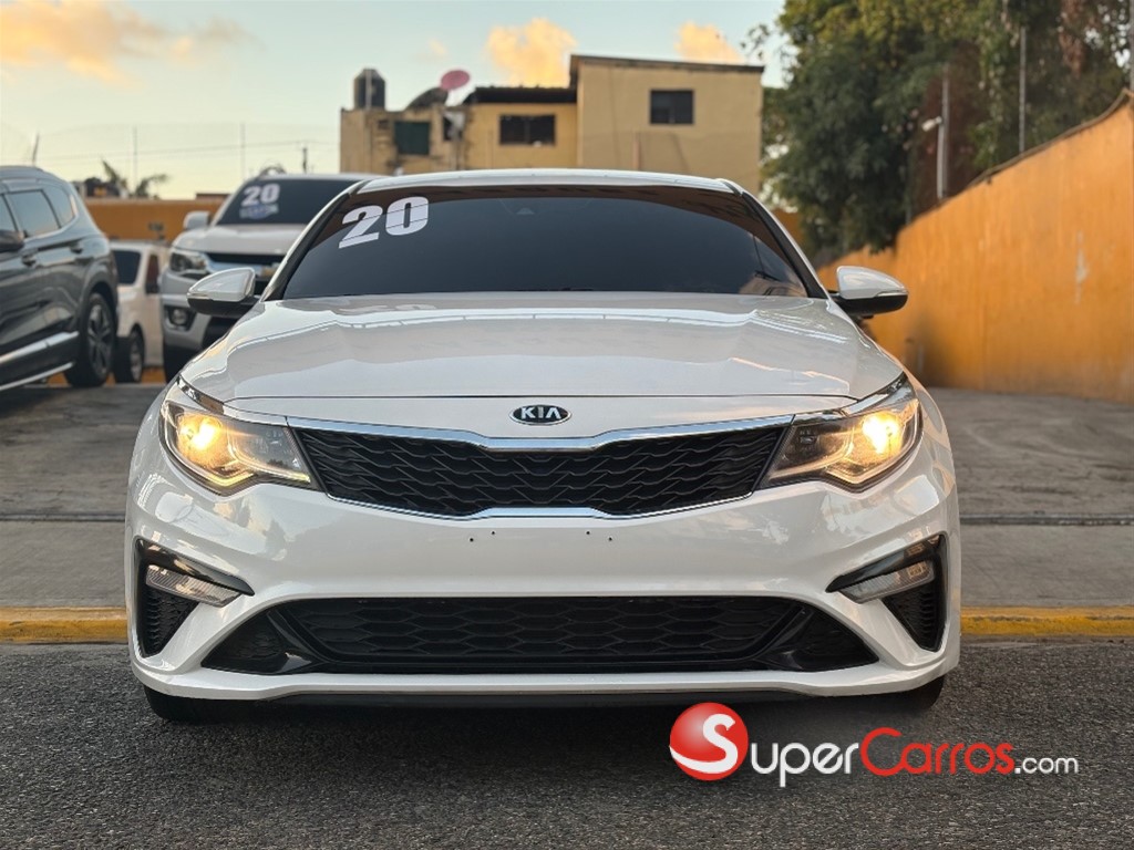 2020 Kia Optima FE — foto 2 / 10