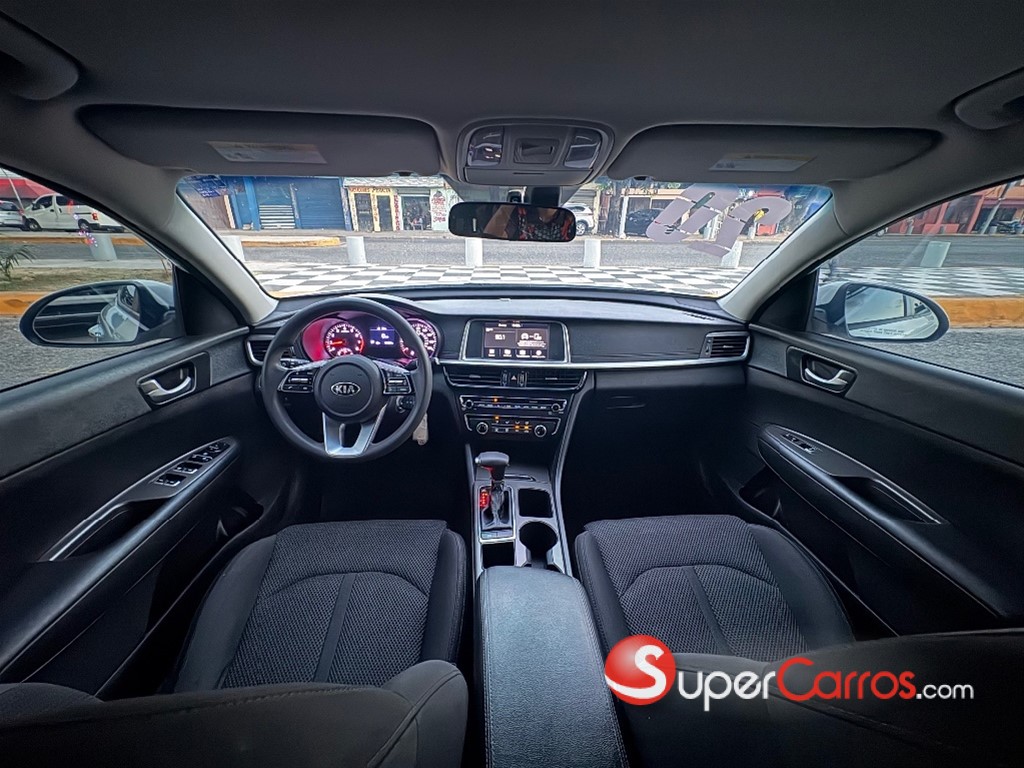 2020 Kia Optima FE — foto 4 / 10