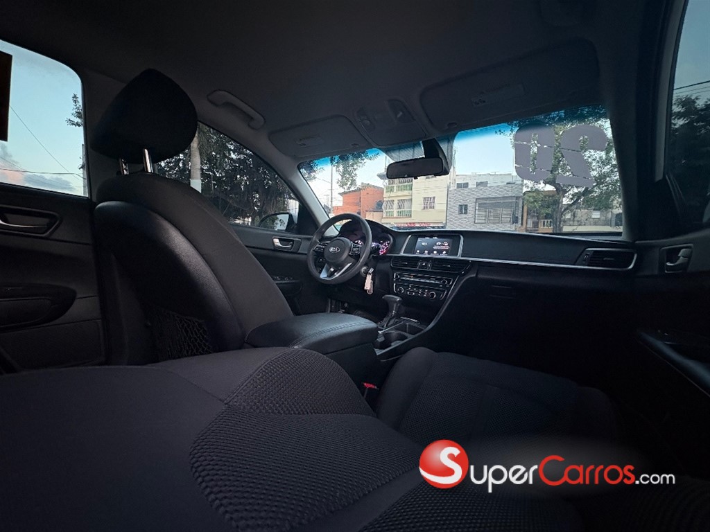 2020 Kia Optima FE — foto 5 / 10