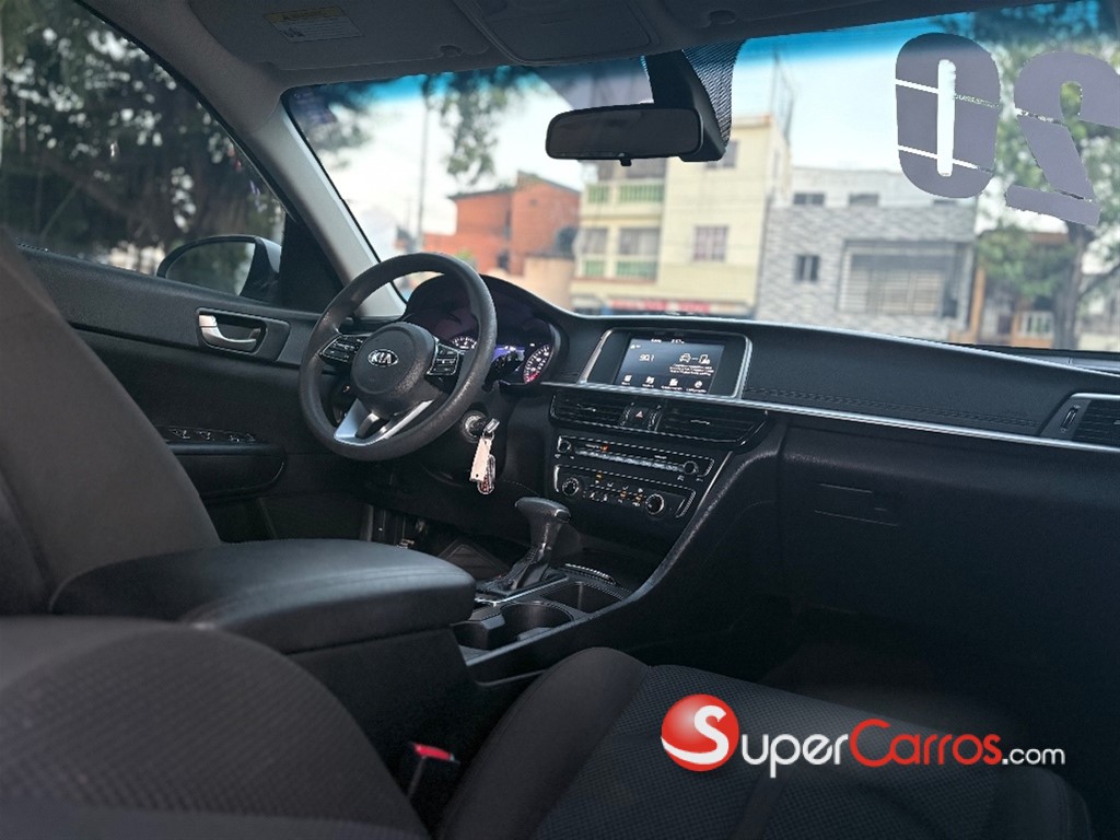 2020 Kia Optima FE — foto 6 / 10