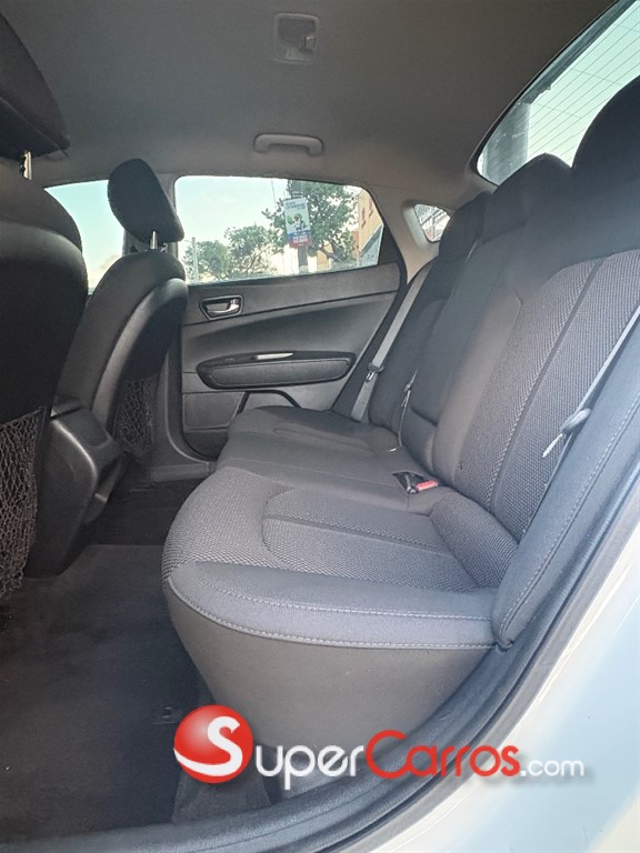 2020 Kia Optima FE — foto 7 / 10