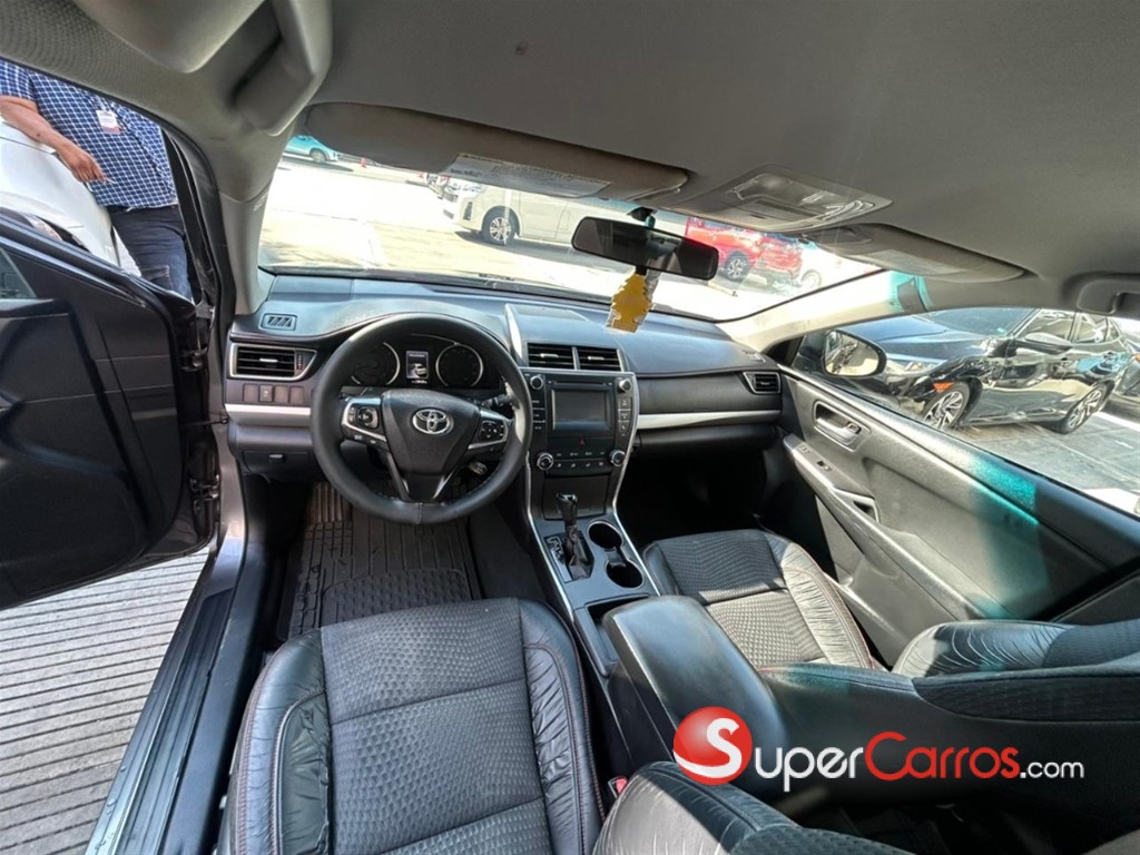 2015 Toyota Camry SE — foto 7 / 12