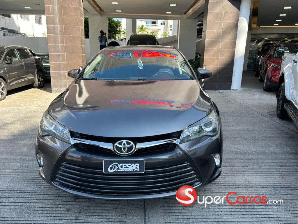 2015 Toyota Camry SE — foto 11 / 12