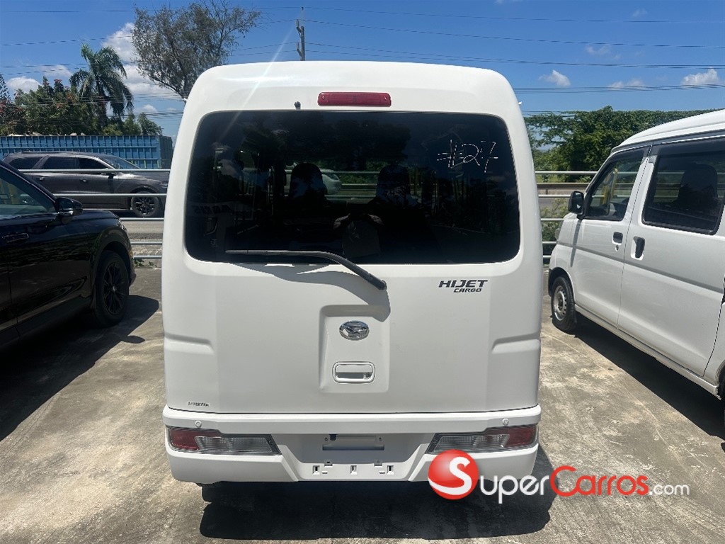 2020 Daihatsu Hijet — foto 5 / 10