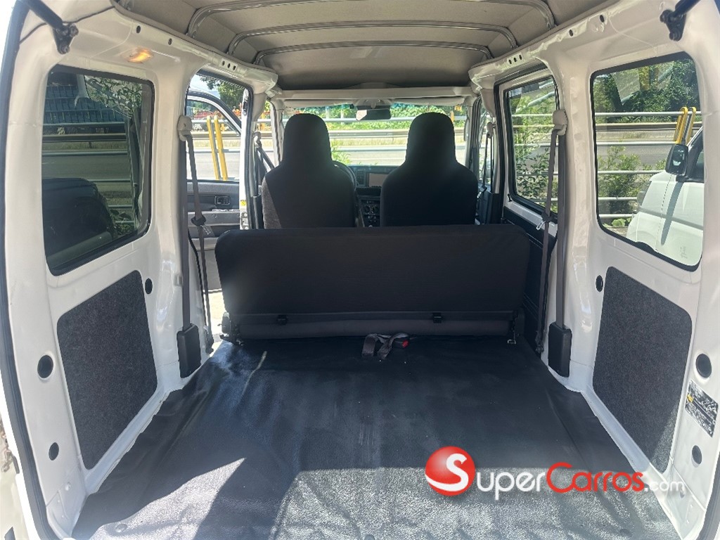 2020 Daihatsu Hijet — foto 9 / 10