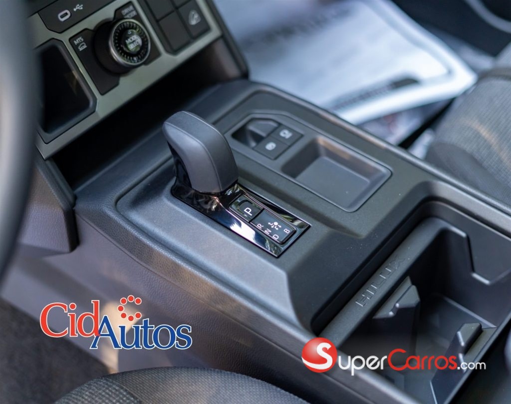 2026 Toyota Hilux LIMITED BEV — foto 7 / 11
