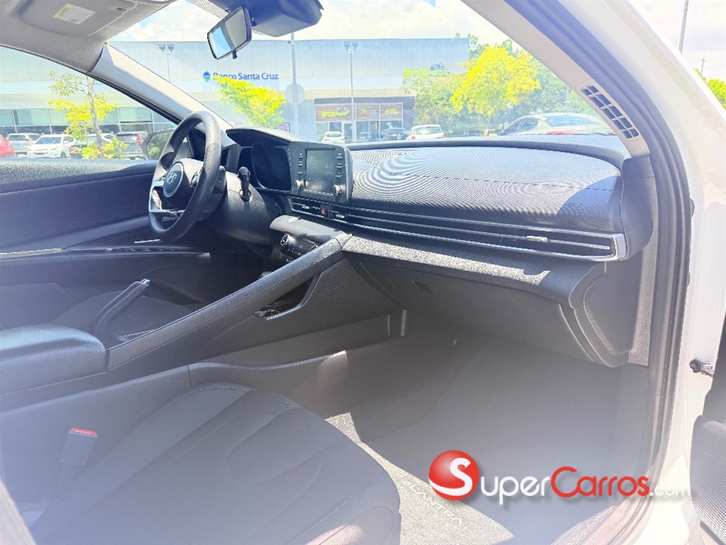 2021 Hyundai Elantra SEL — foto 4 / 12