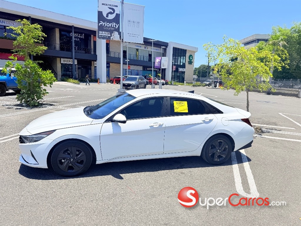 2021 Hyundai Elantra SEL — foto 5 / 12
