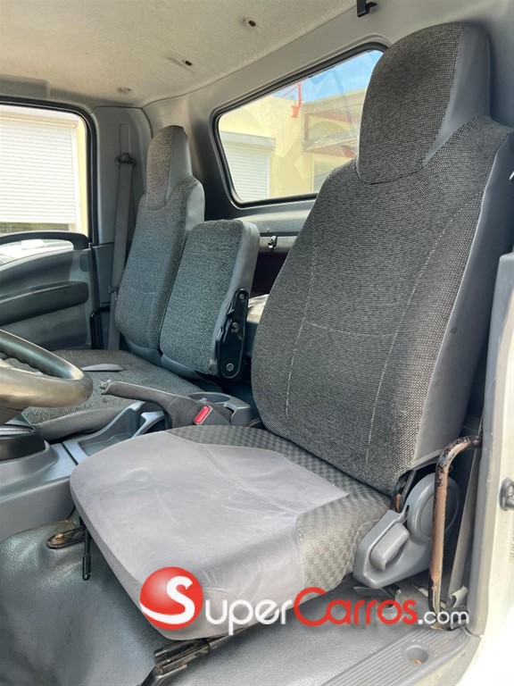 2014 Isuzu NPR — foto 8 / 12