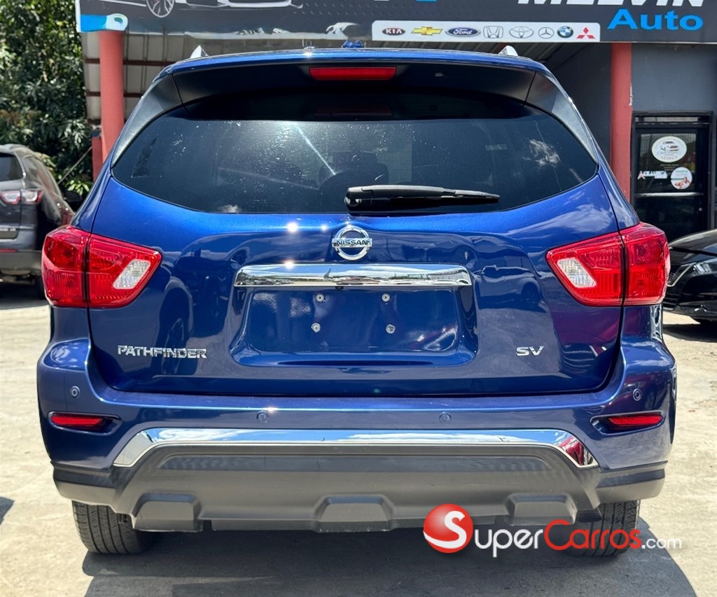 2020 Nissan Pathfinder SV — foto 6 / 10