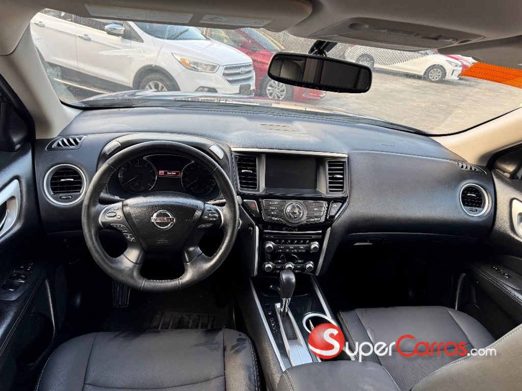 2020 Nissan Pathfinder SV — foto 7 / 10