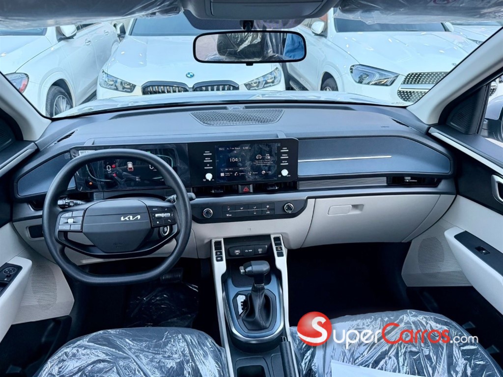 2027 Kia Carens — foto 10 / 10