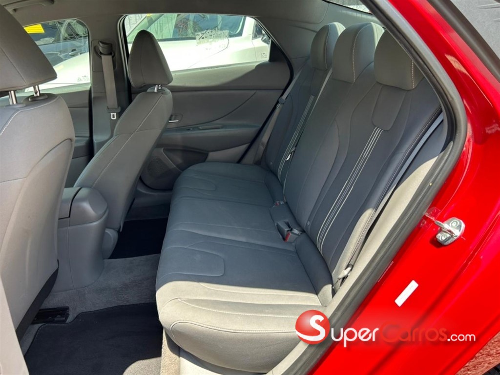 2023 Hyundai Elantra SEL — foto 3 / 10
