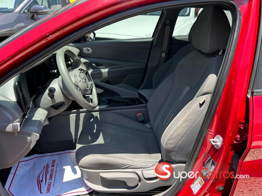 2023 Hyundai Elantra SEL — foto 4 / 10