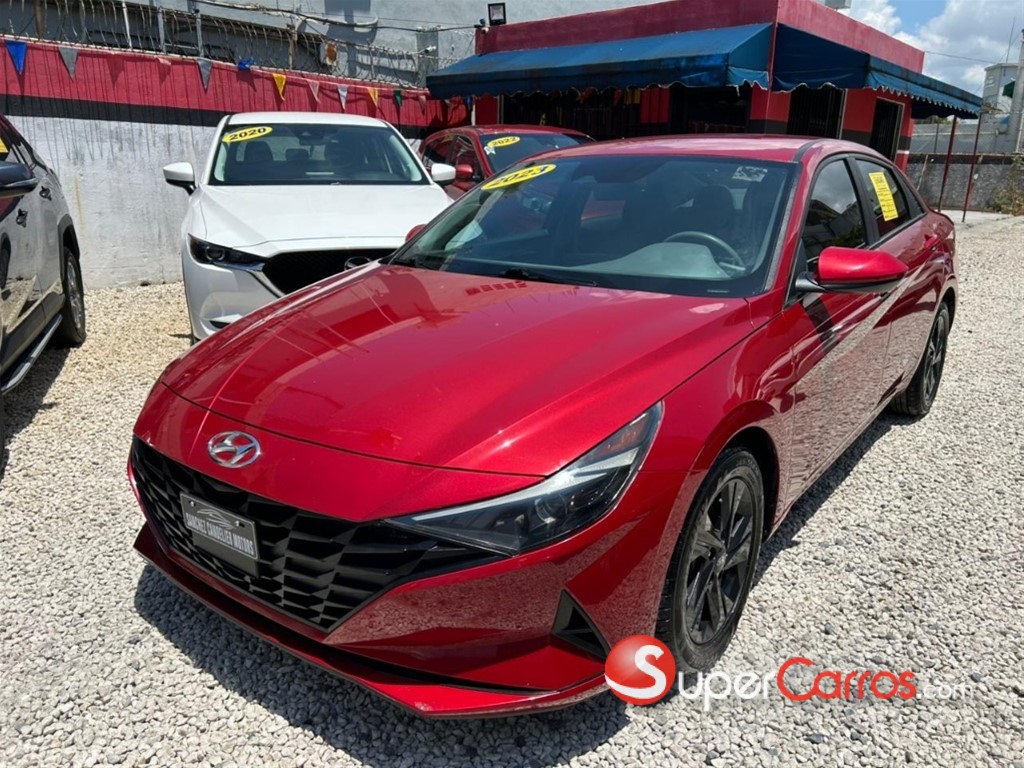 2023 Hyundai Elantra SEL — foto 5 / 10