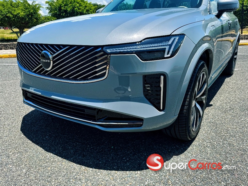 2026 Volvo XC90 CORE — foto 4 / 12